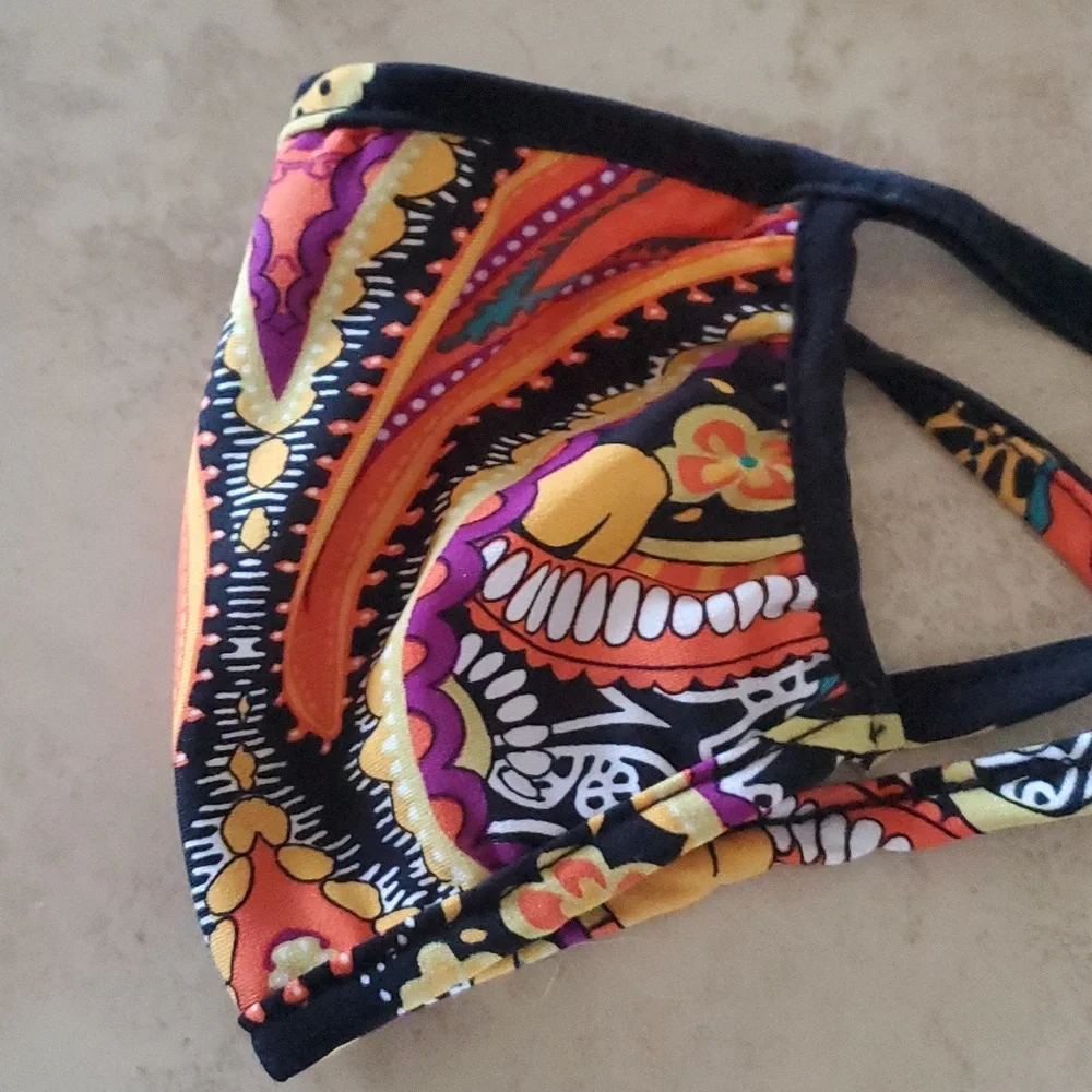 **SALE**Facemask nwot